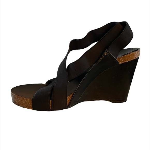 BCBG Sandals (8.5M) - Picture 6 of 6